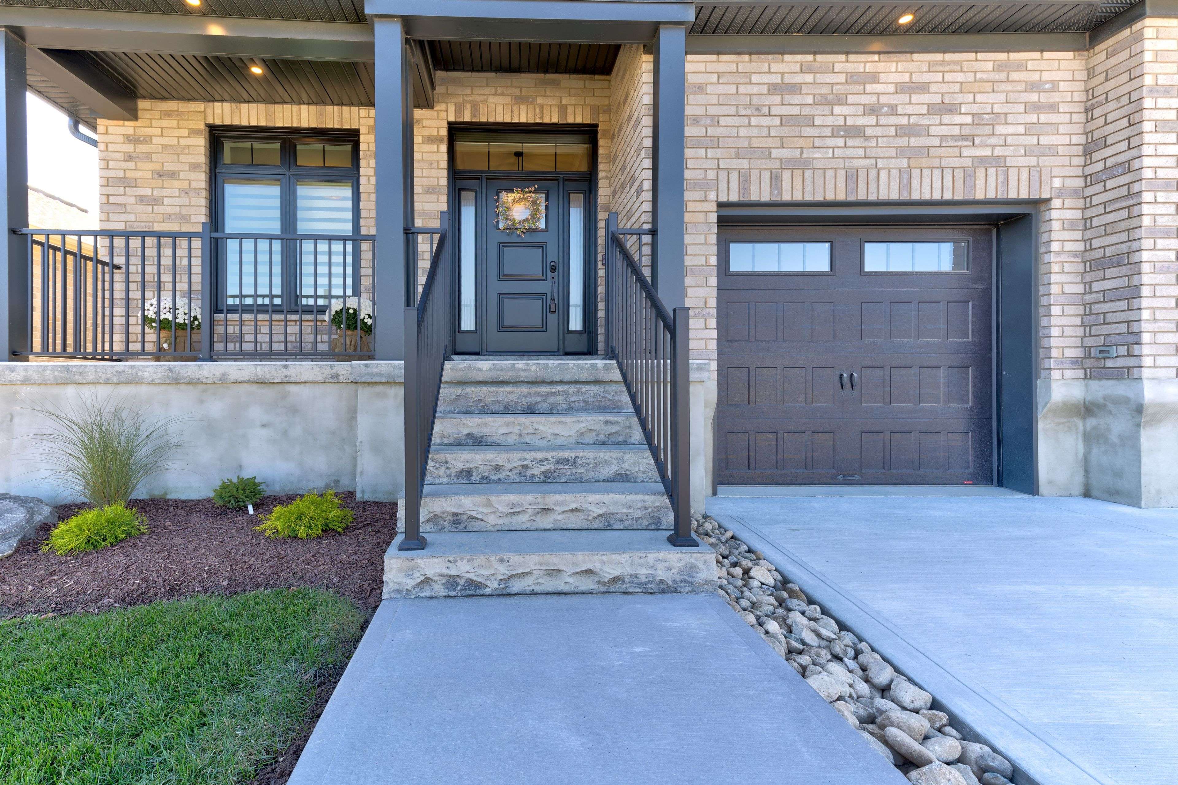 Perth East, ON N0K 1M0,125 Pugh ST E