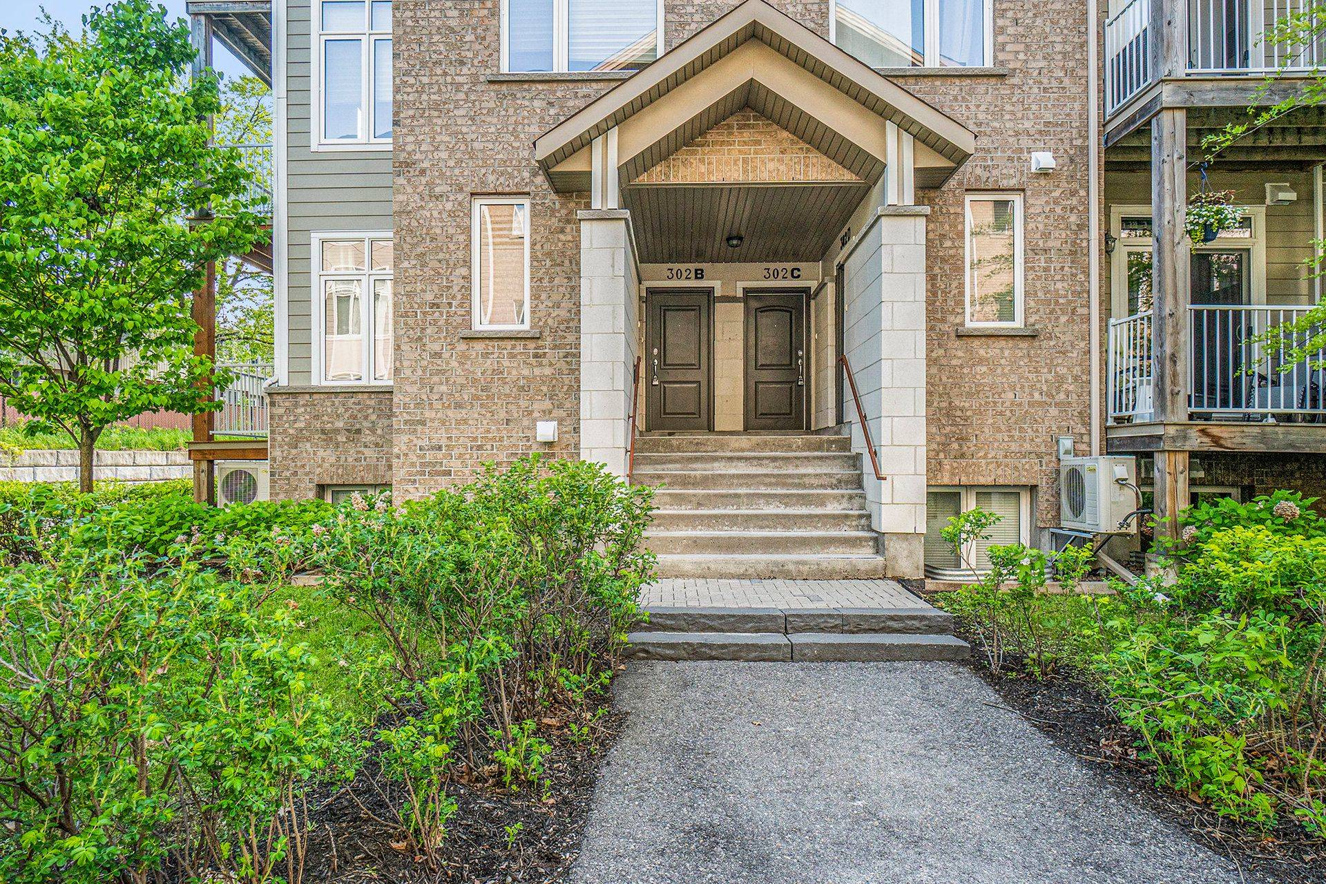 Elmvale Acres And Area, ON K1G 4E3,302 Everest Private #B