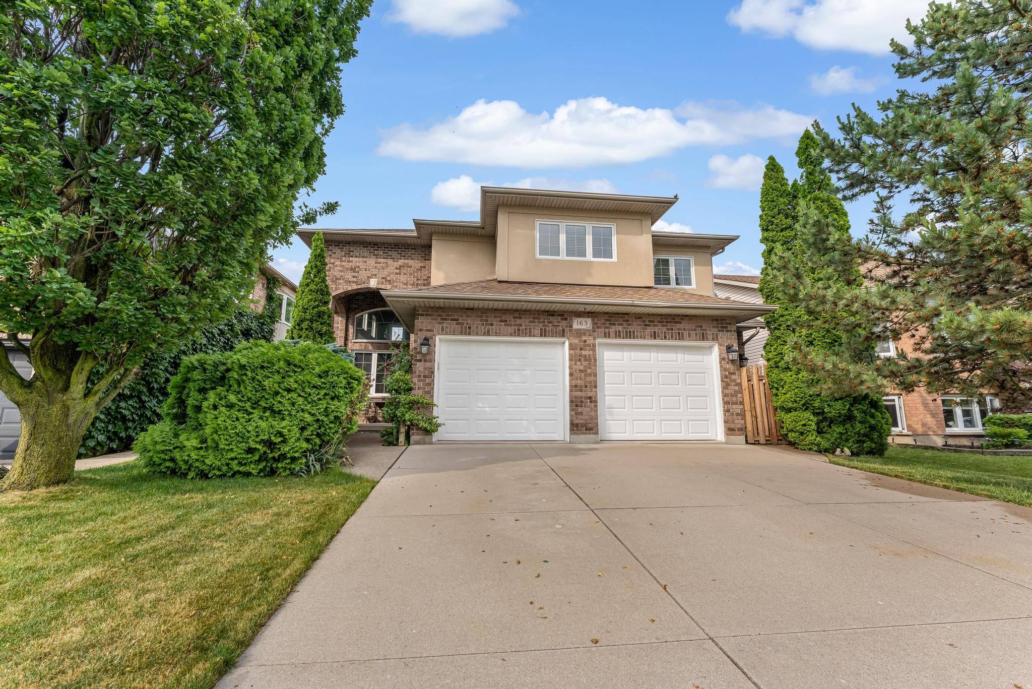 Thorold, ON L2V 5A3,163 Crysler CRES