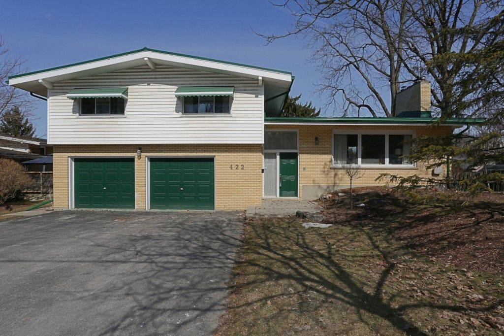 London South, ON N6C 2T5,422 COMMISSIONERS RD E