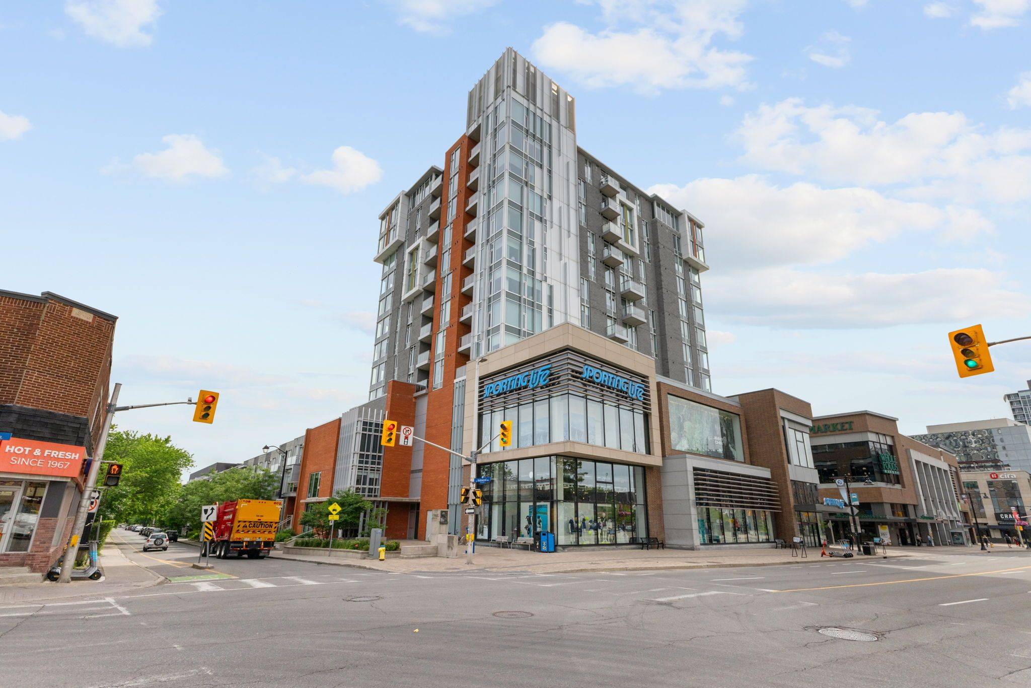 Glebe - Ottawa East And Area, ON K1S 5J5,118 HOLMWOOD AVE #406