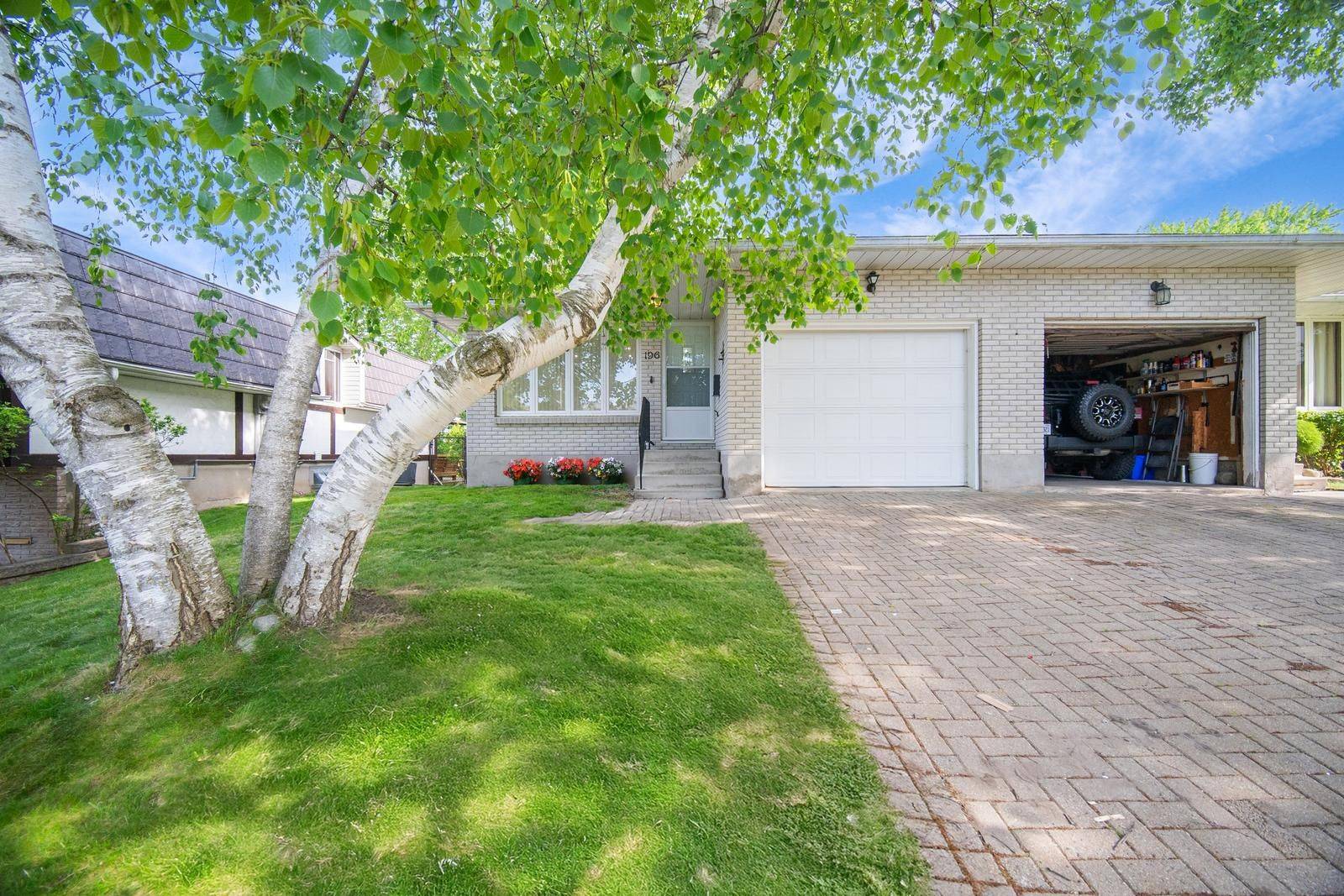 Kitchener, ON N2P 1N2,196 Millwood CRES