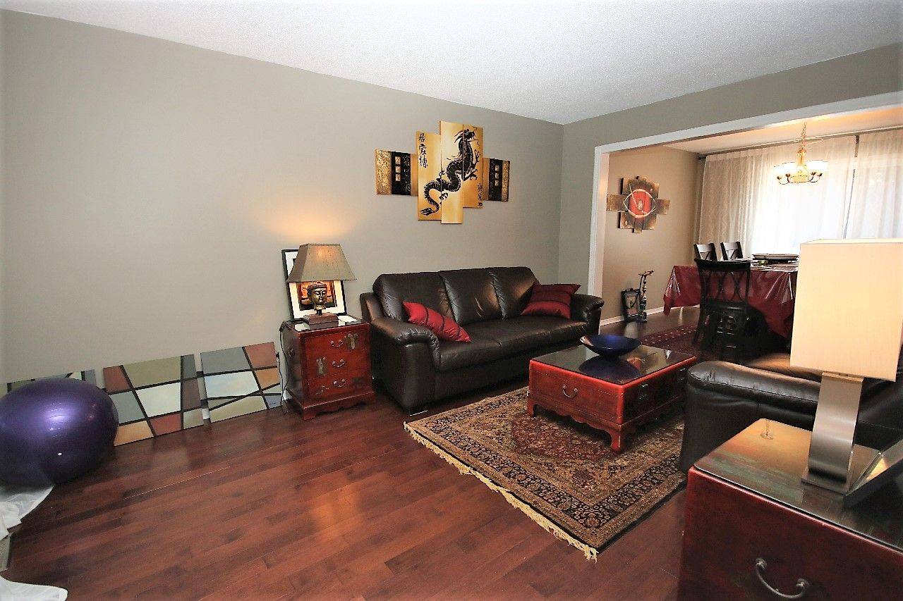 Kanata, ON K2M 1Z5,16 Inwood DR
