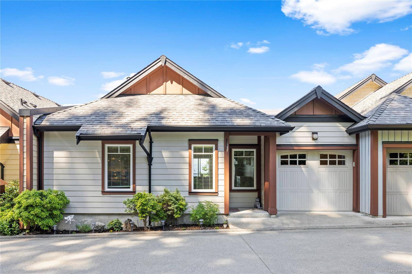 Nanaimo, BC V9T 0C1,4745 Grandview Crt #106