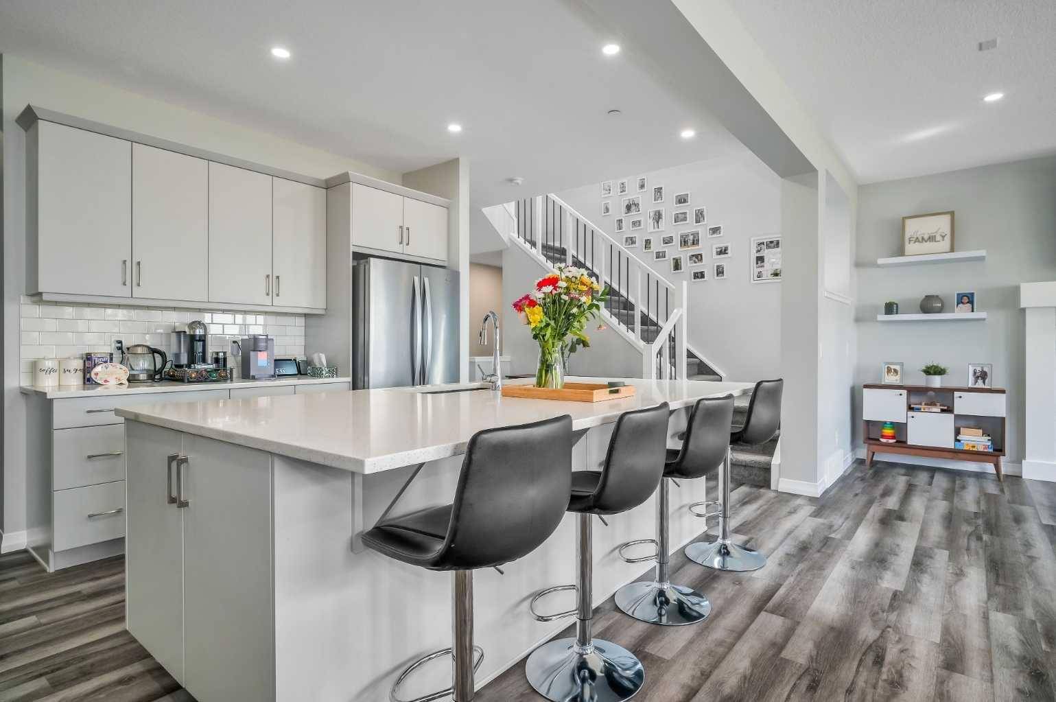 Calgary, AB T3P1N9,85 Howse MT NE