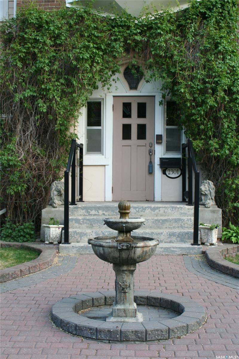 Regina, SK S4P 1A3,2301 15th AVENUE