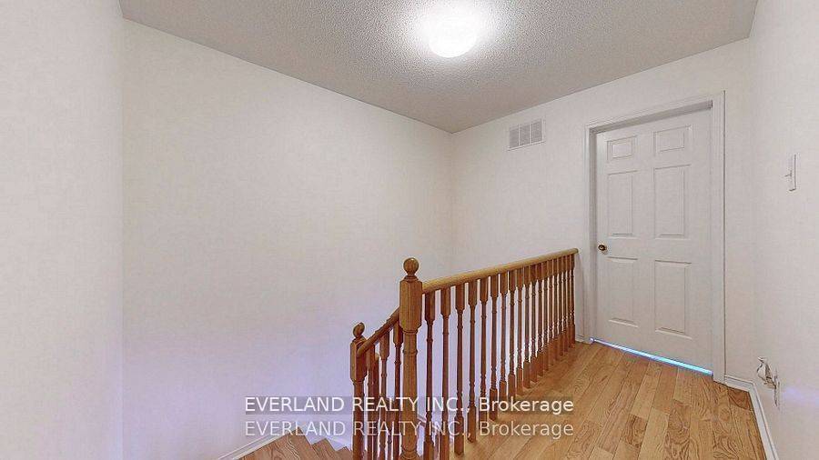 Mississauga, ON L5M 8E3,4975 Southampton DR #268