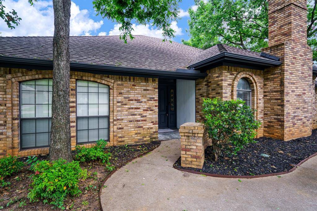 Fort Worth, TX 76112,7566 Carriage Lane