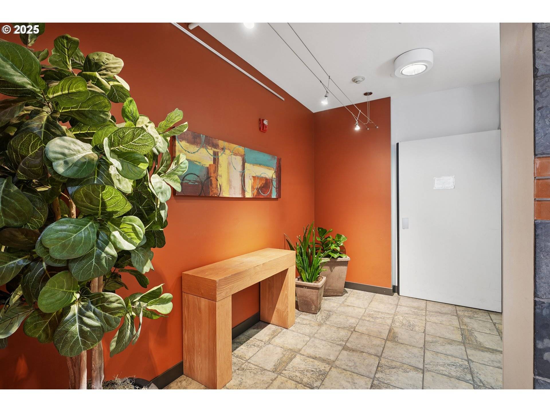 Portland, OR 97209,1125 NW 9TH AVE #410