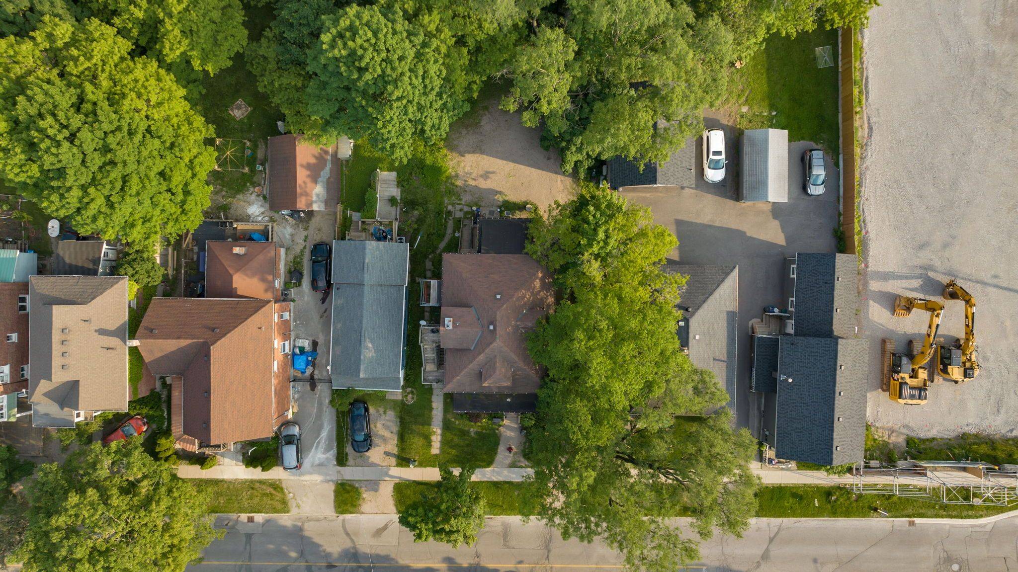 63 Mcdonald ST, Barrie, ON L4M 1P4