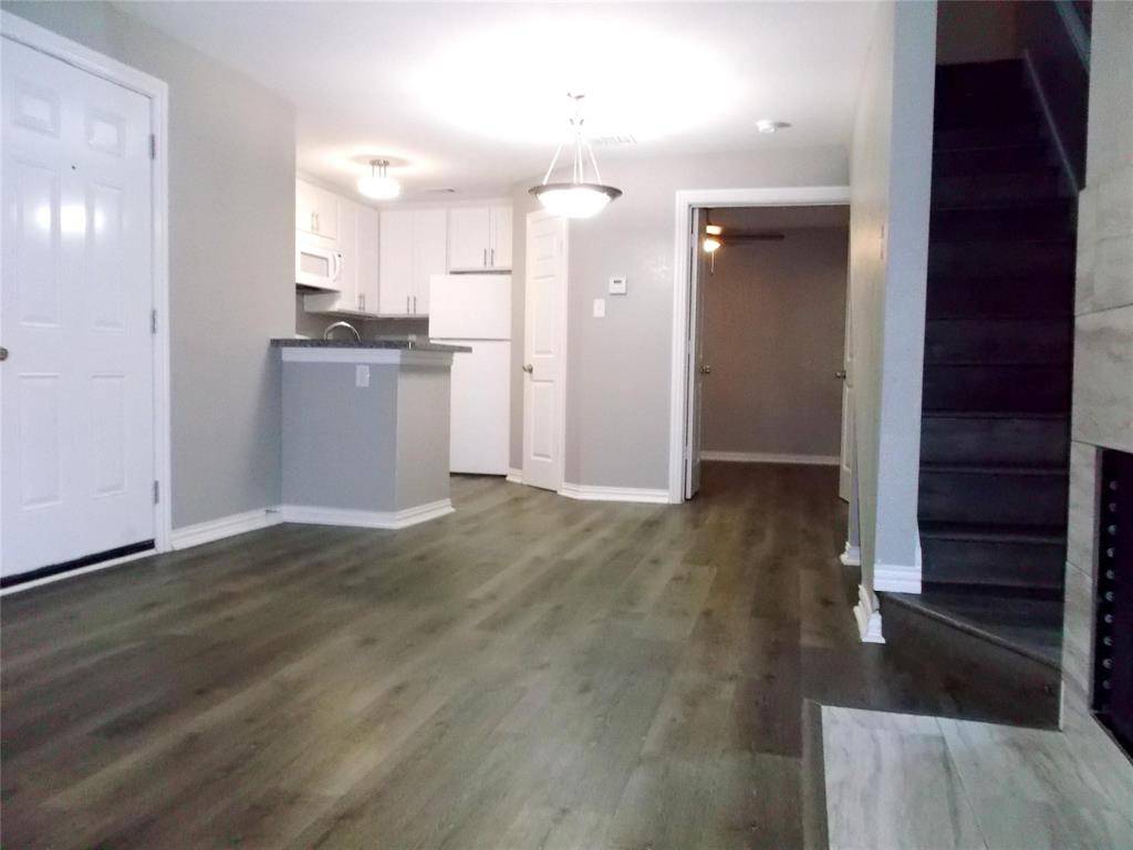 Dallas, TX 75243,9819 Walnut Street #203