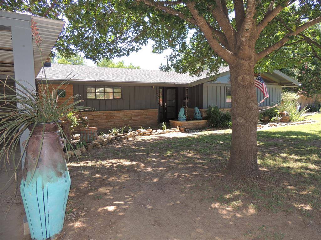 Abilene, TX 79605,2073 Highland Avenue