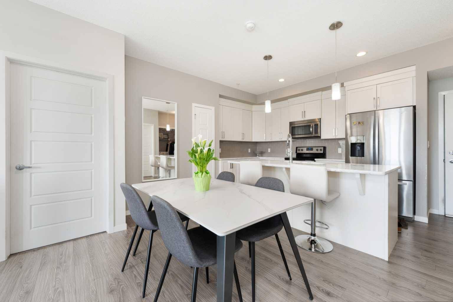 Calgary, AB T2Z 5C8,6703 New Brighton AVE SE #207