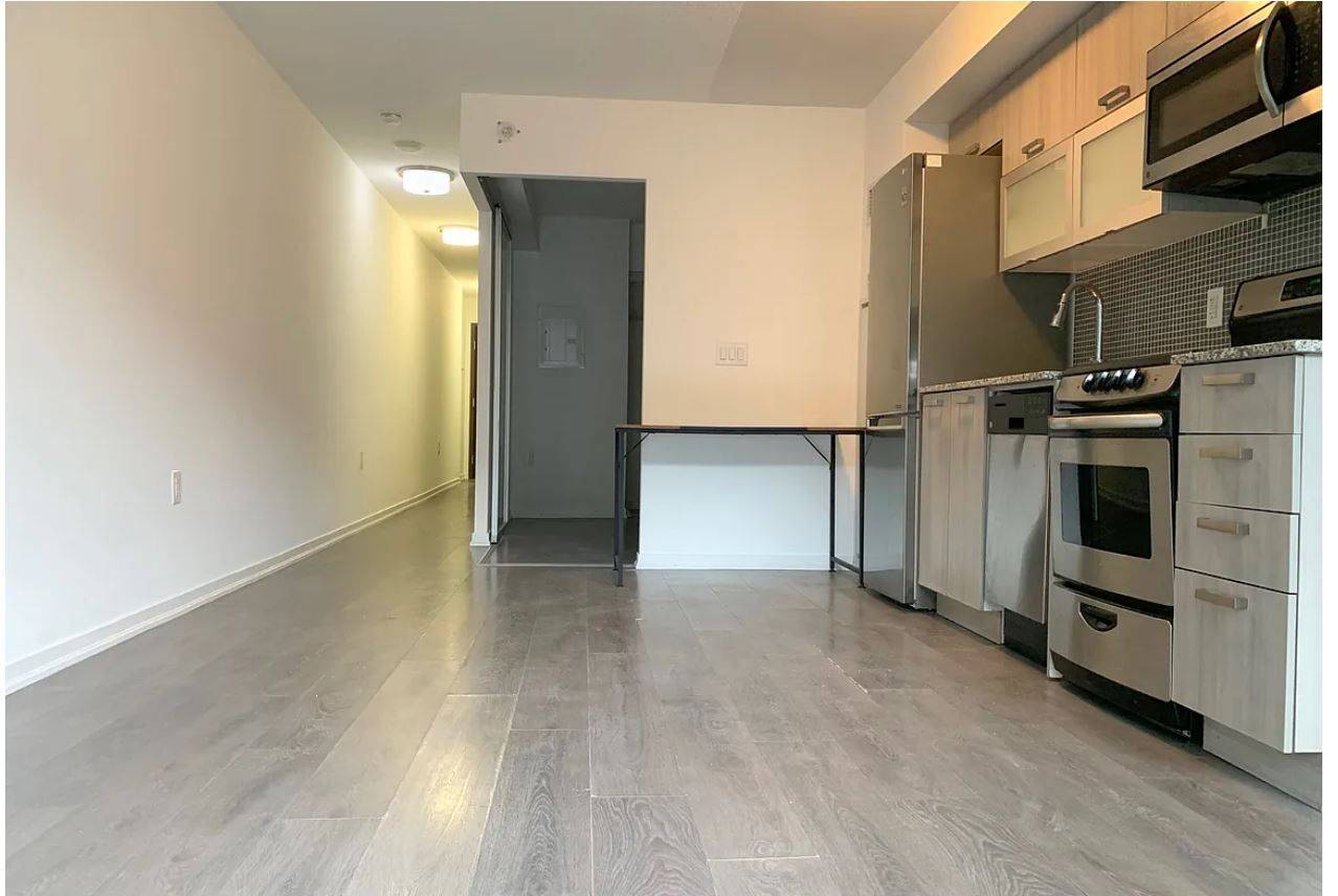 Toronto C01, ON M6J 0C7,36 Lisgar ST #611E