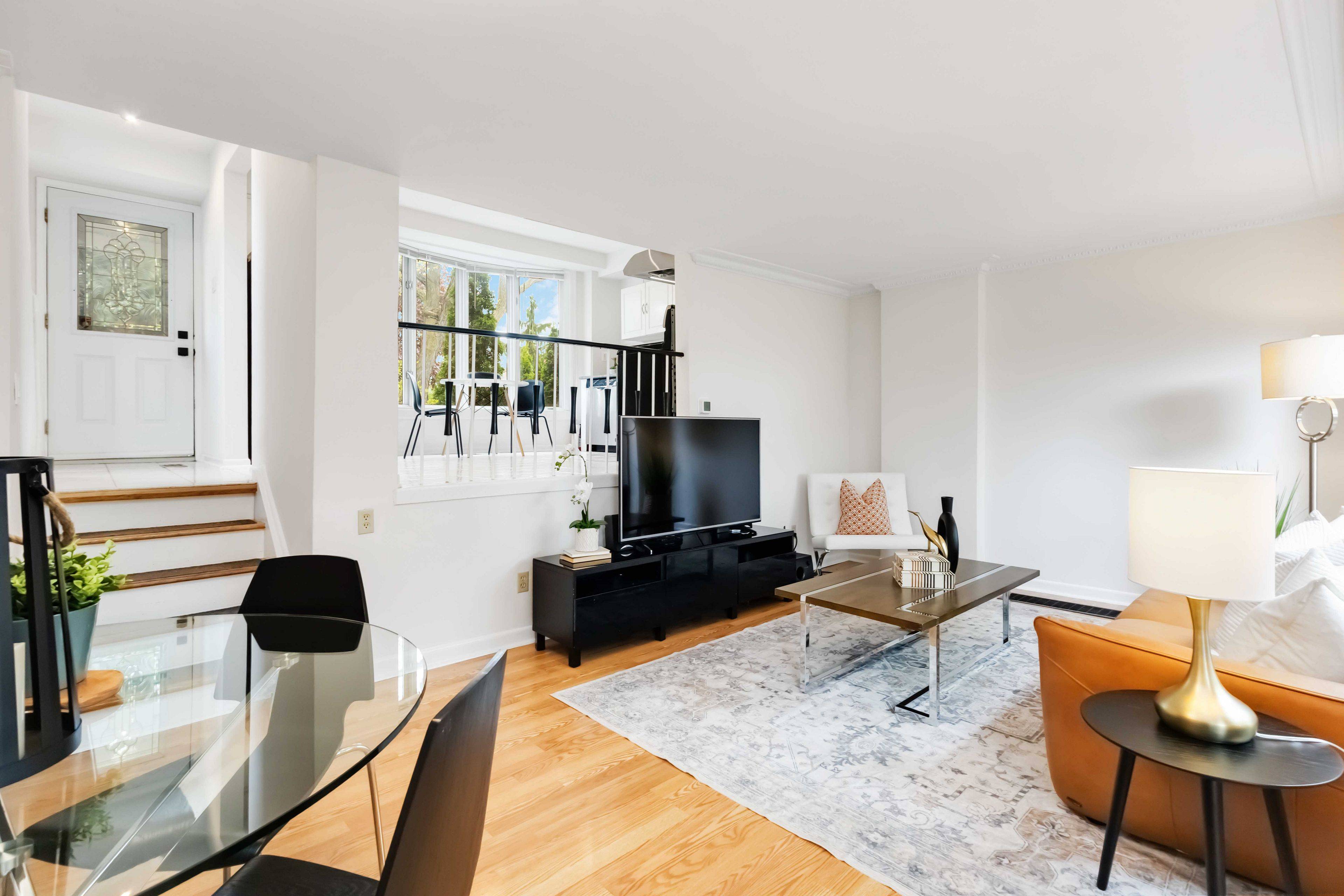 Toronto C13, ON M3A 2G4,124 Marbury CRES