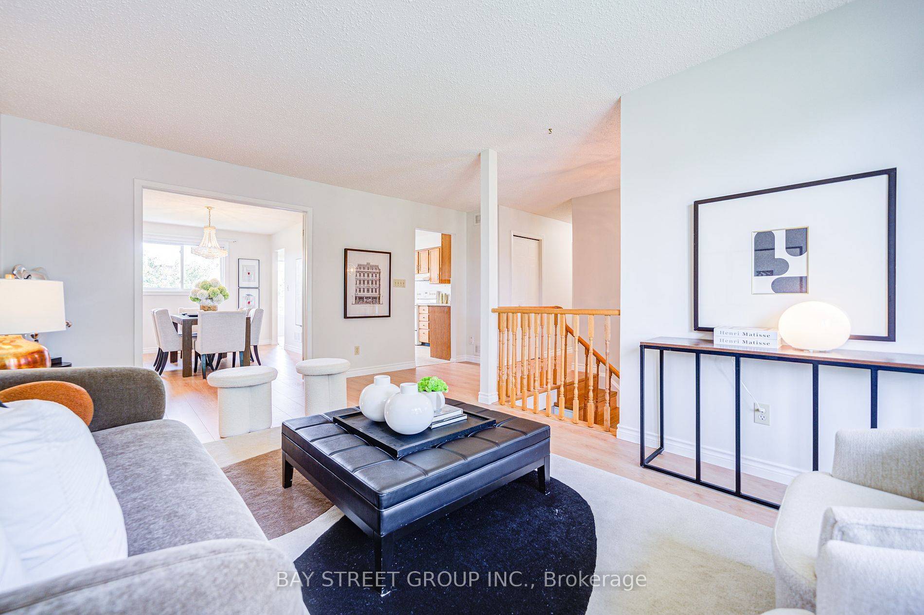 Oshawa, ON L1J 7N5,750 Griffith ST #Main