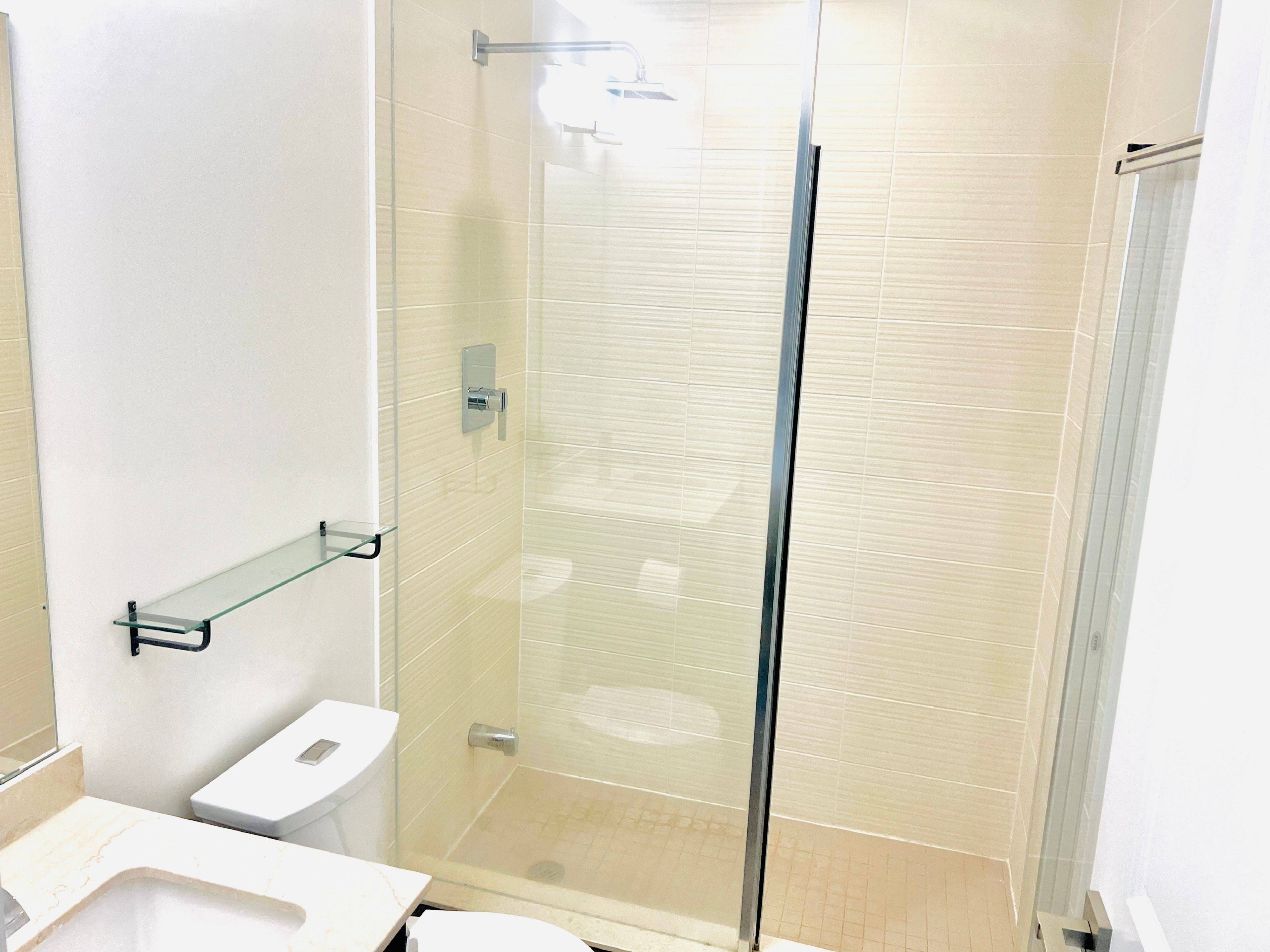 Markham, ON L3T 0C8,7161 Yonge ST #2726 Room