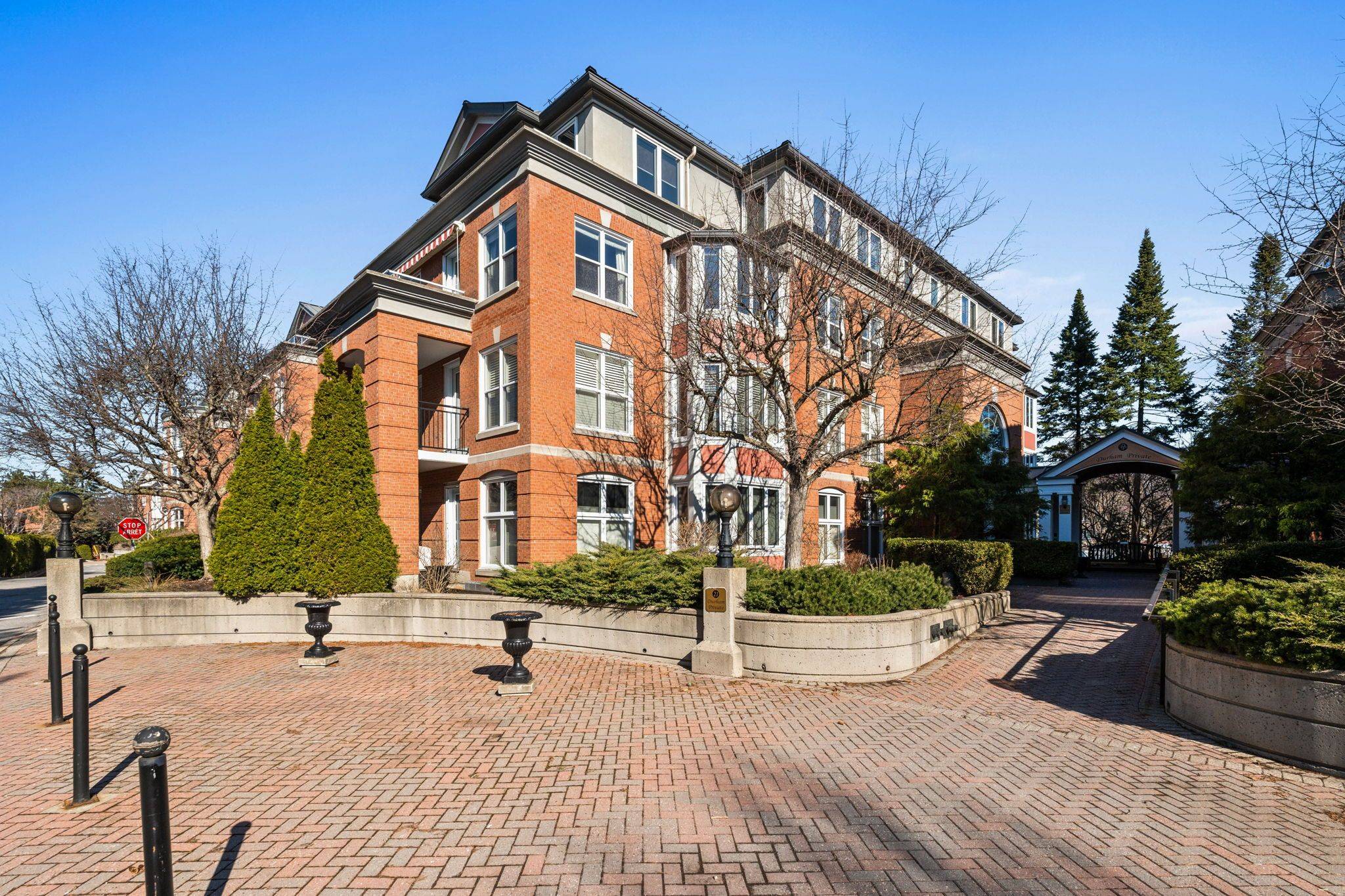 New Edinburgh - Lindenlea, ON K1M 2H8,21 Durham Private #101