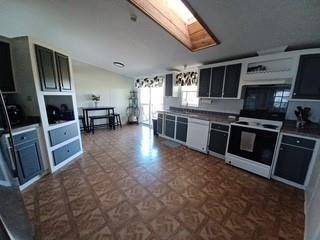 Quinlan, TX 75474,1408 County Road 3529