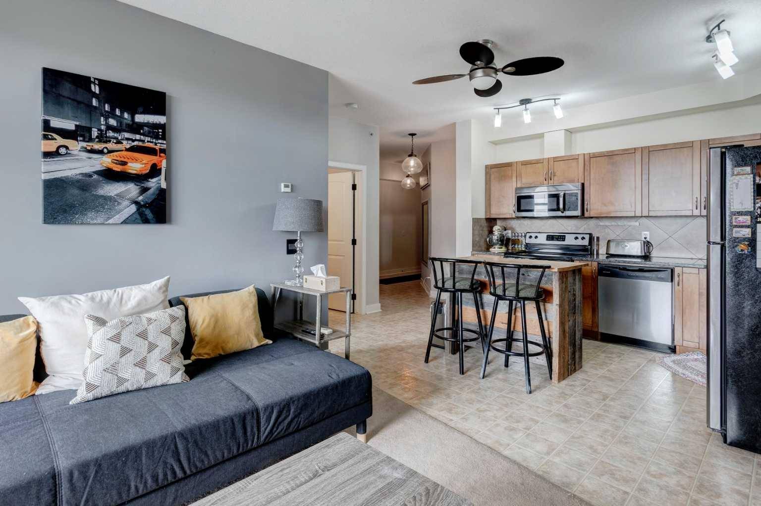 Airdrie, AB T4B 3H4,132 1 AVE NW #402