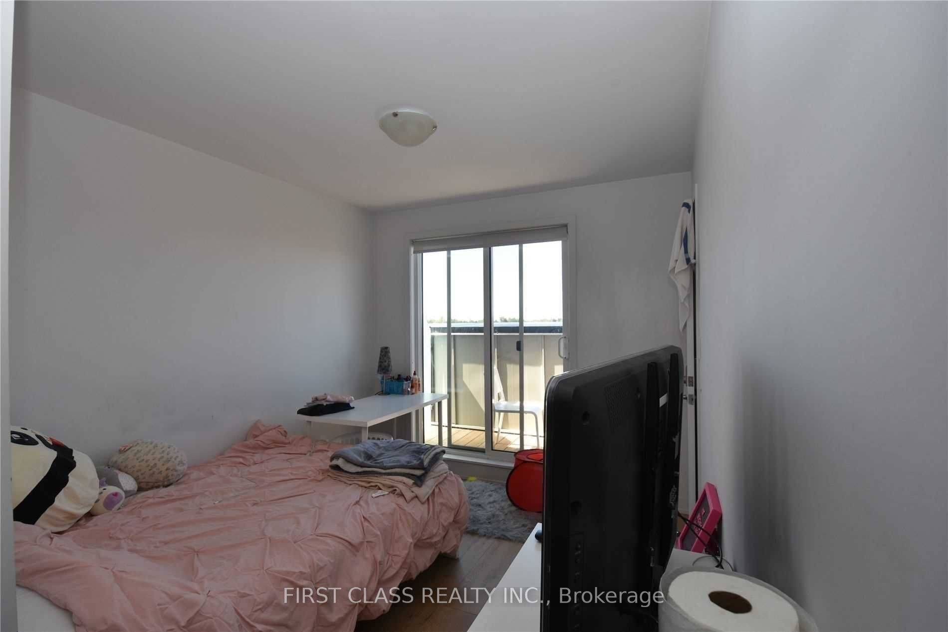 Oshawa, ON L1G 4X9,1760 Simcoe ST N #88-2
