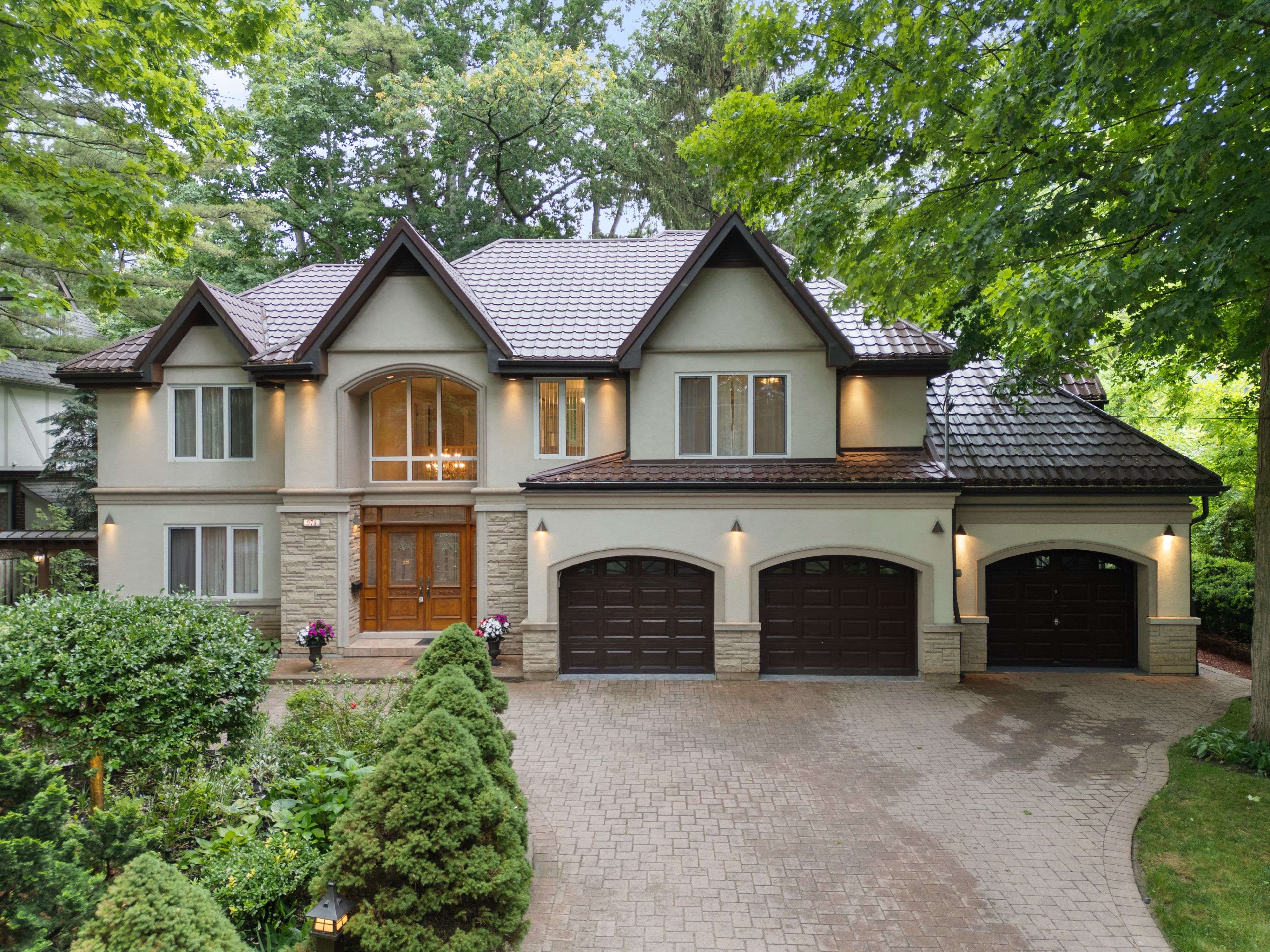 Mississauga, ON L5H 2Z1,978 Tennyson AVE
