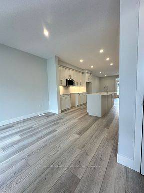 London South, ON N5Z 5A4,990 Deveron CRES #1