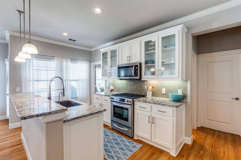 University Park, TX 75205,4100 Emerson Avenue #8