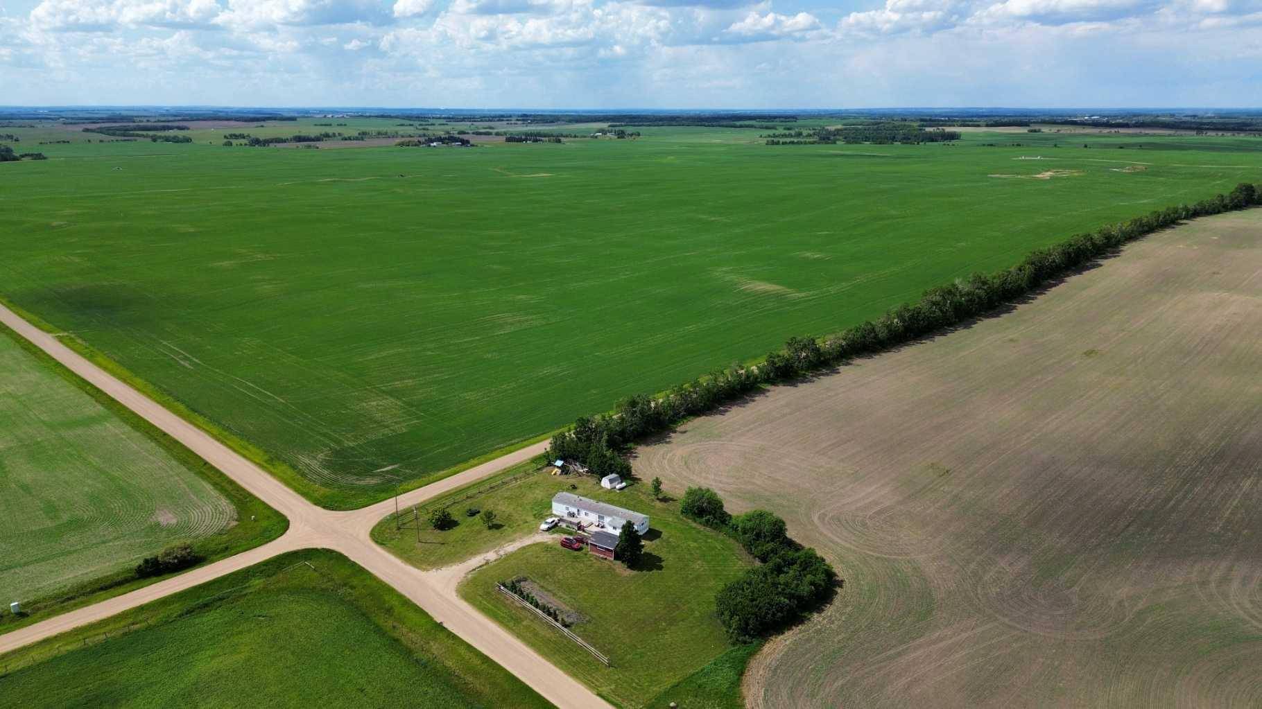 Rural Ponoka County, AB T0C 2N0,240080 Township Road 422
