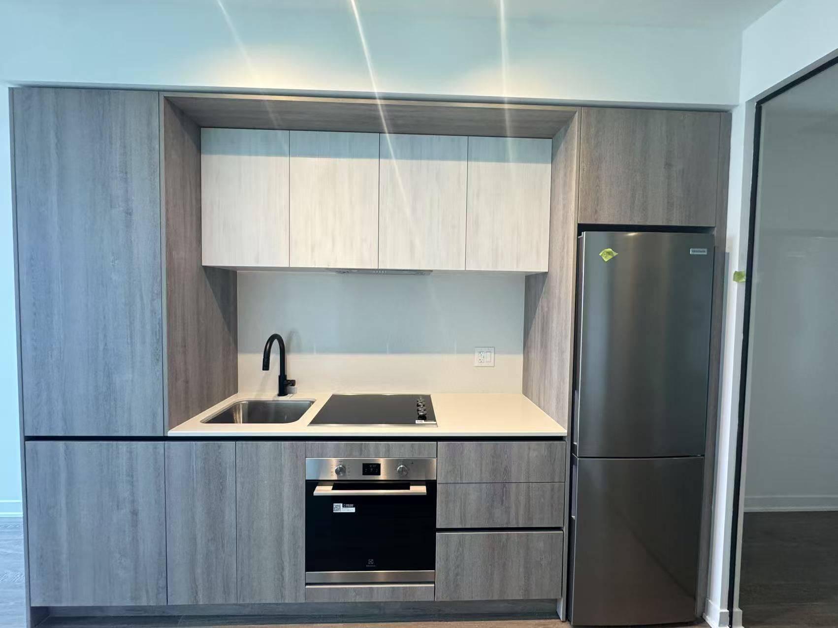 Mississauga, ON L5M 2T2,2495 Eglinton AVE #1107