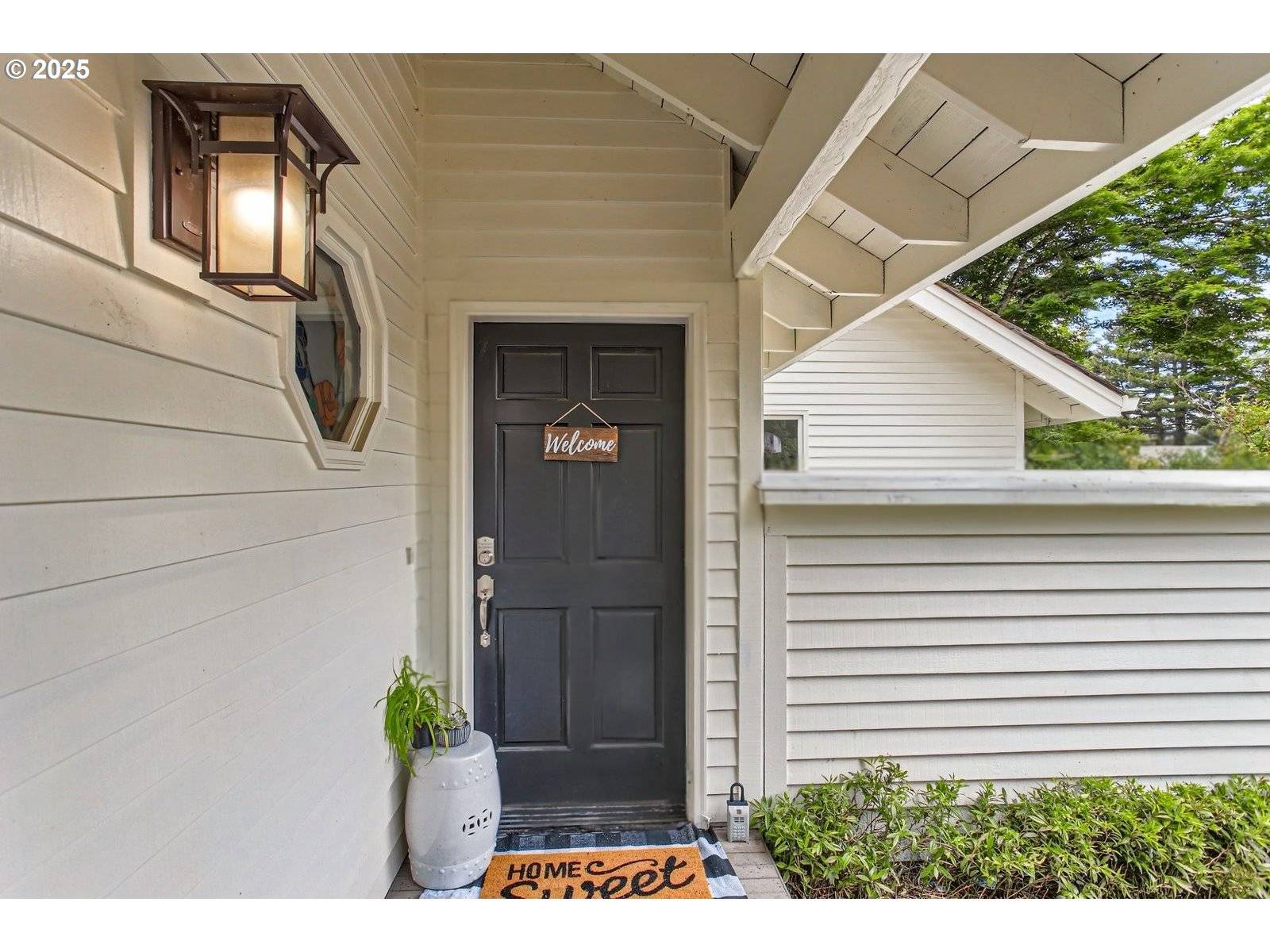 Lake Oswego, OR 97034,674 LIVINGOOD LN