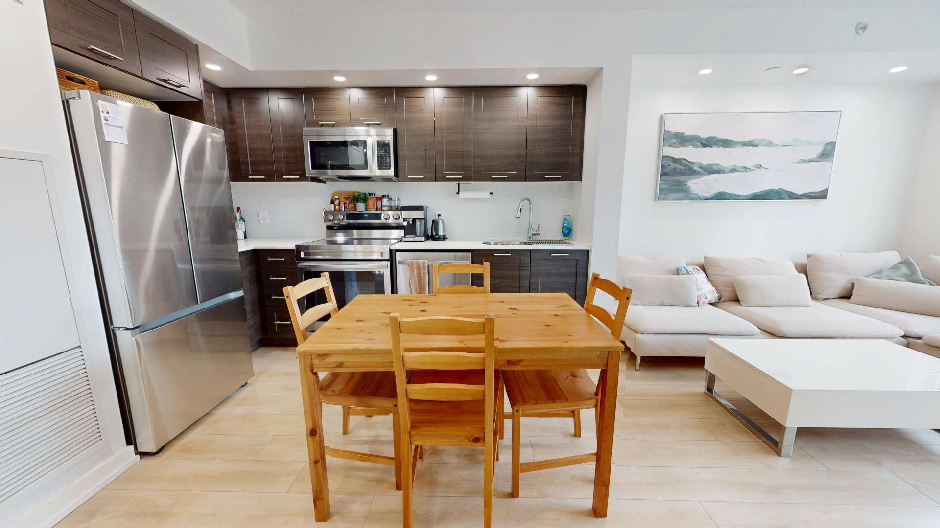 Toronto W06, ON M8V 0C1,2220 Lake Shore BLVD W #406