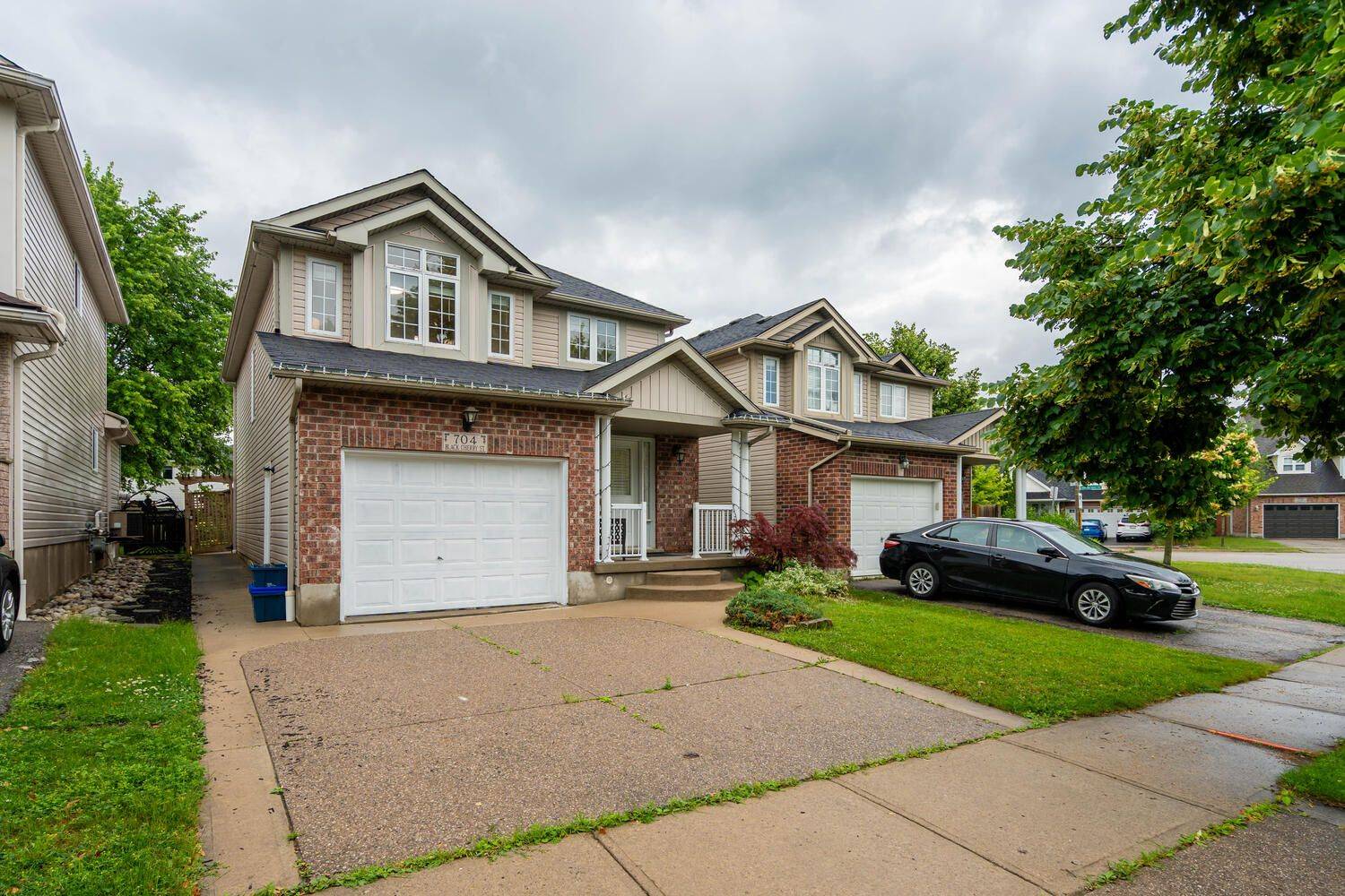 Waterloo, ON N2V 2P3,704 Black Cherry ST