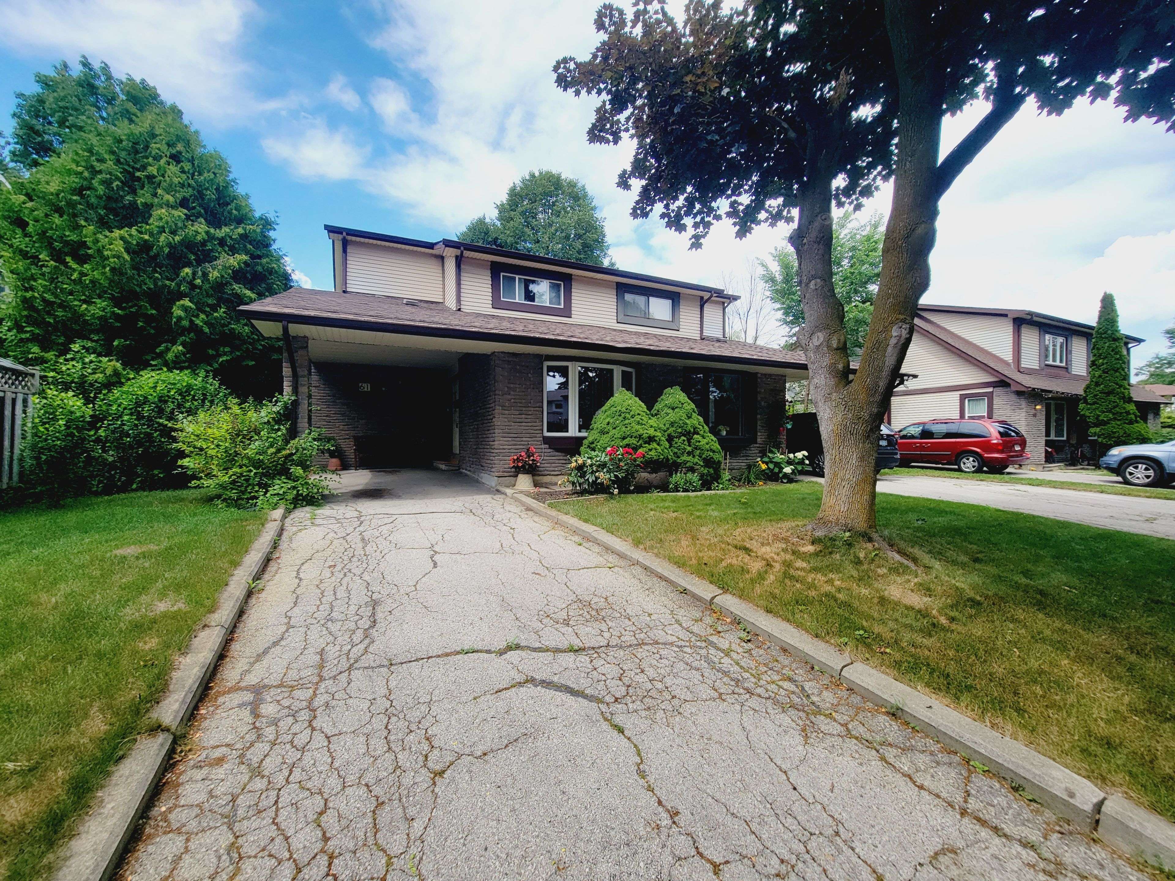 Toronto C15, ON M2H 2R5,61 Applegate CRES