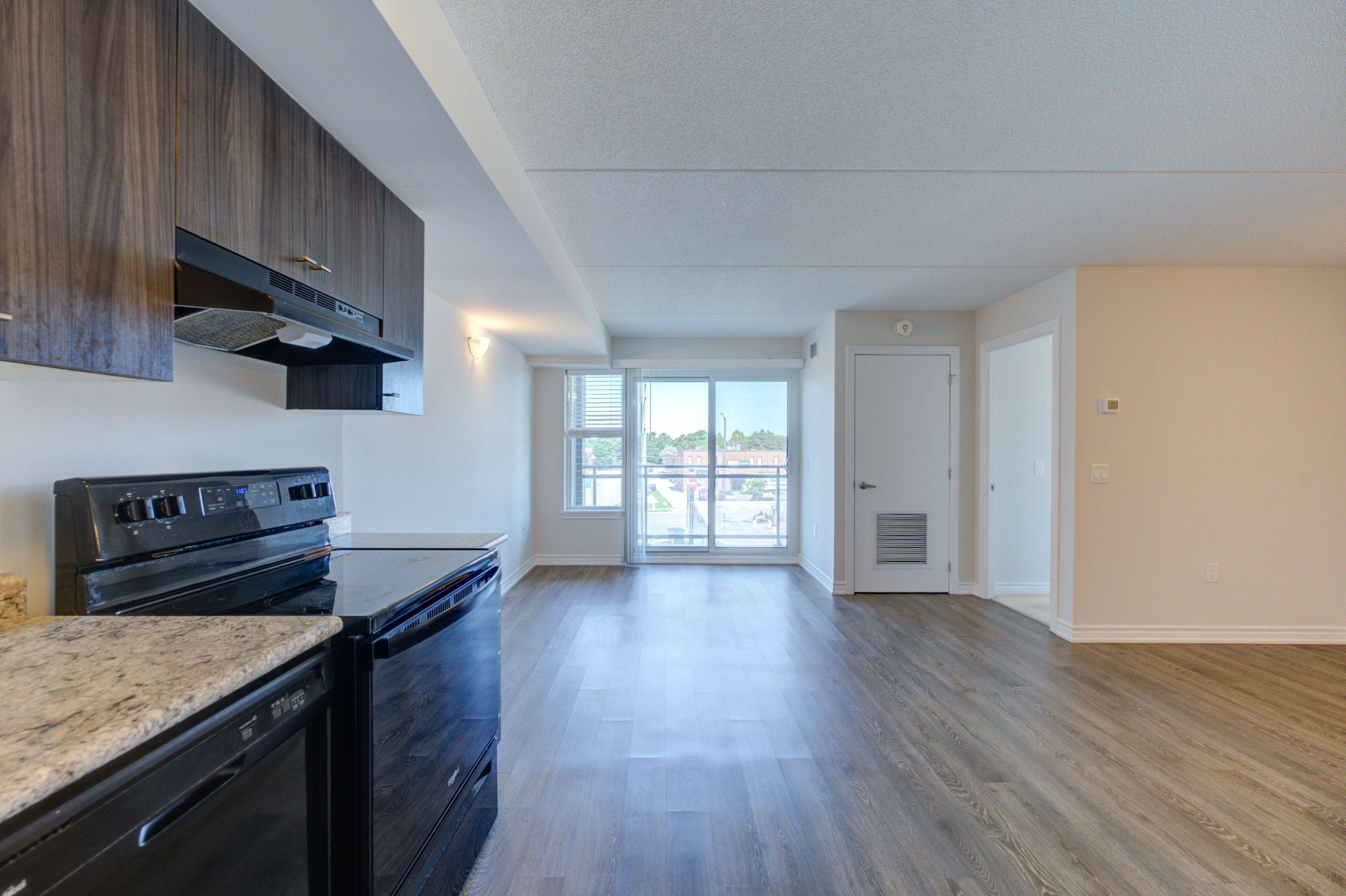 Milton, ON L9T 9L9,716 Main ST E #301