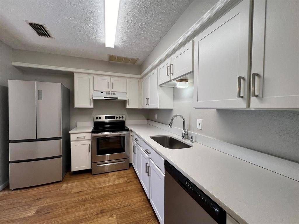 Grand Prairie, TX 75052,3 E Townhouse Lane #26
