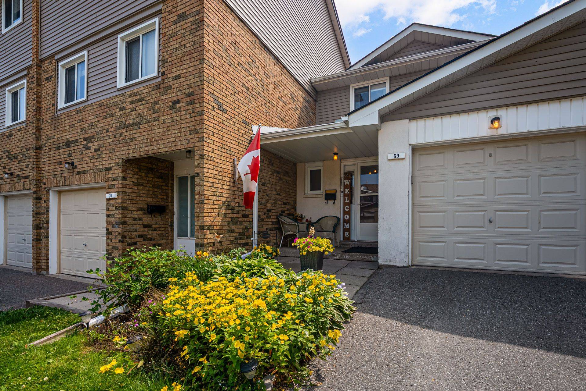 Brampton, ON L6S 3K1,69 Carisbrooke CT #69