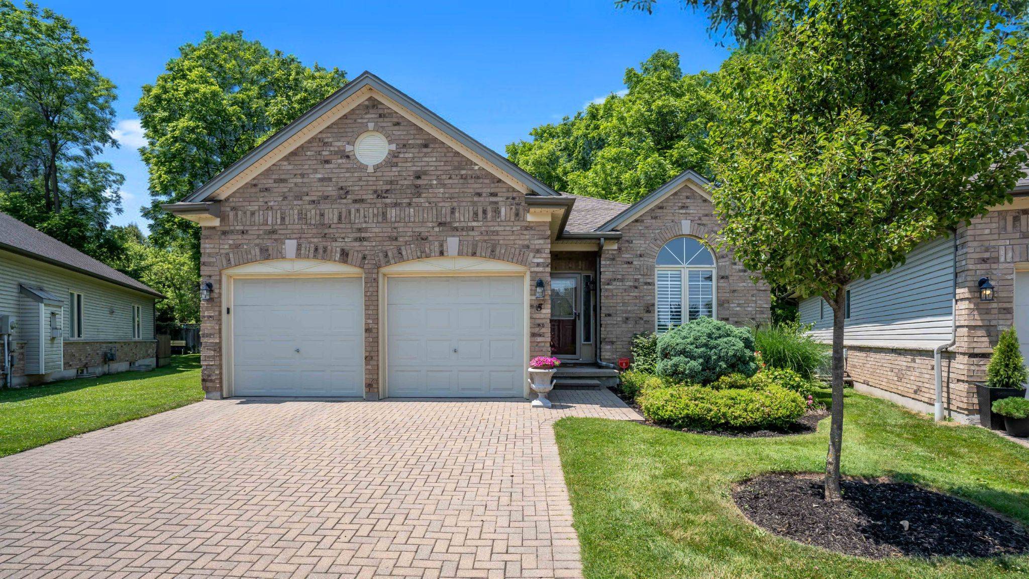 London South, ON N6K 4T9,681 Commissioners RD W #5