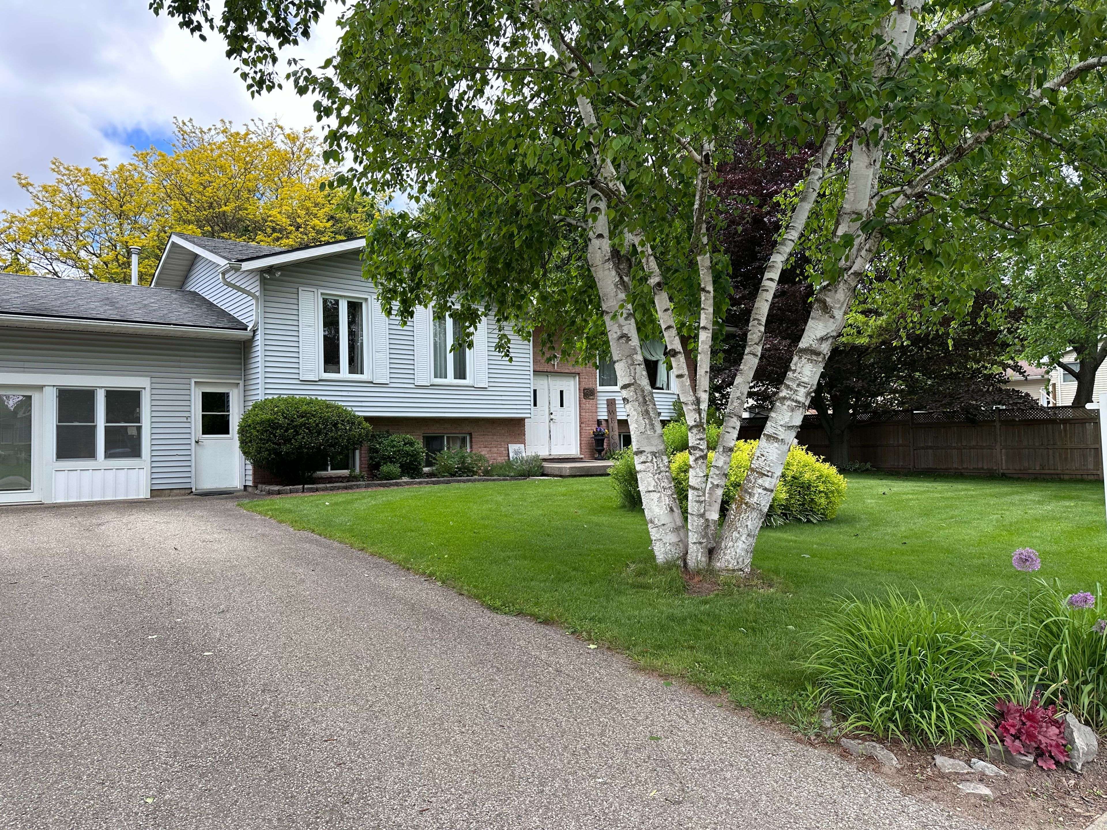 East Zorra-tavistock, ON N0J 1M0,68 Thompson PL