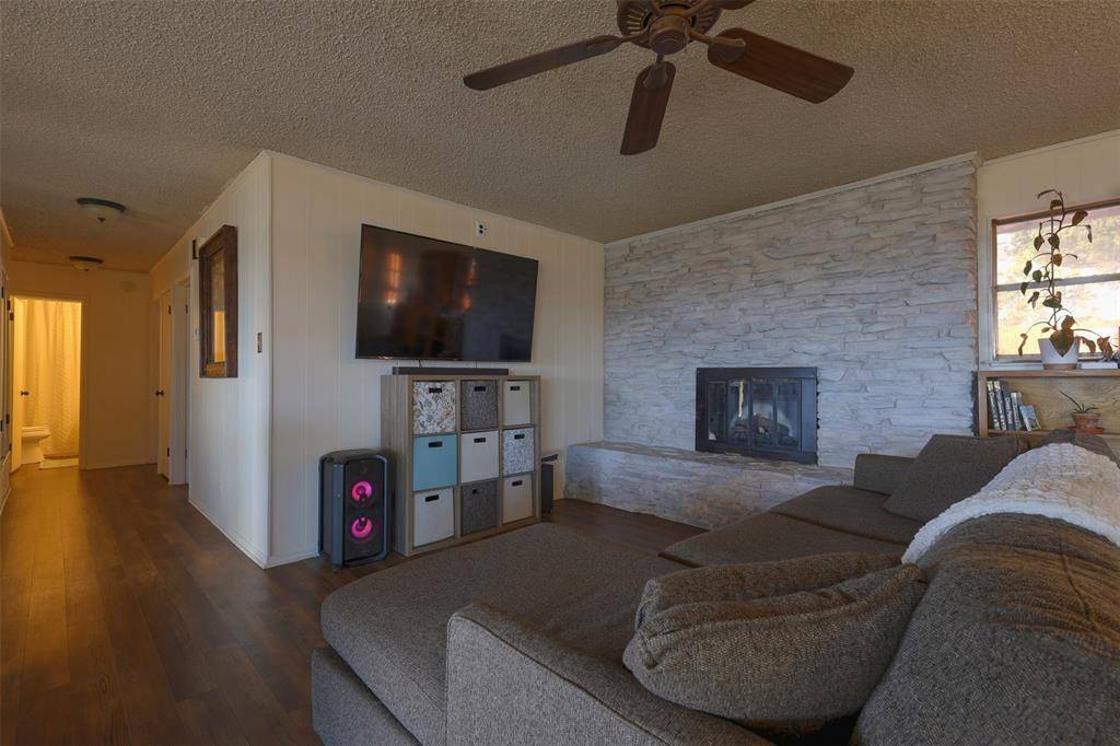 Cranfills Gap, TX 76637,106 Bronstad Street