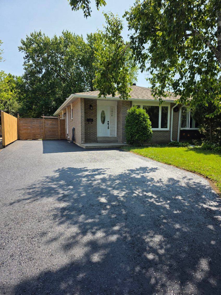 Mississauga, ON L5J 3S3,1914 Reiss CT