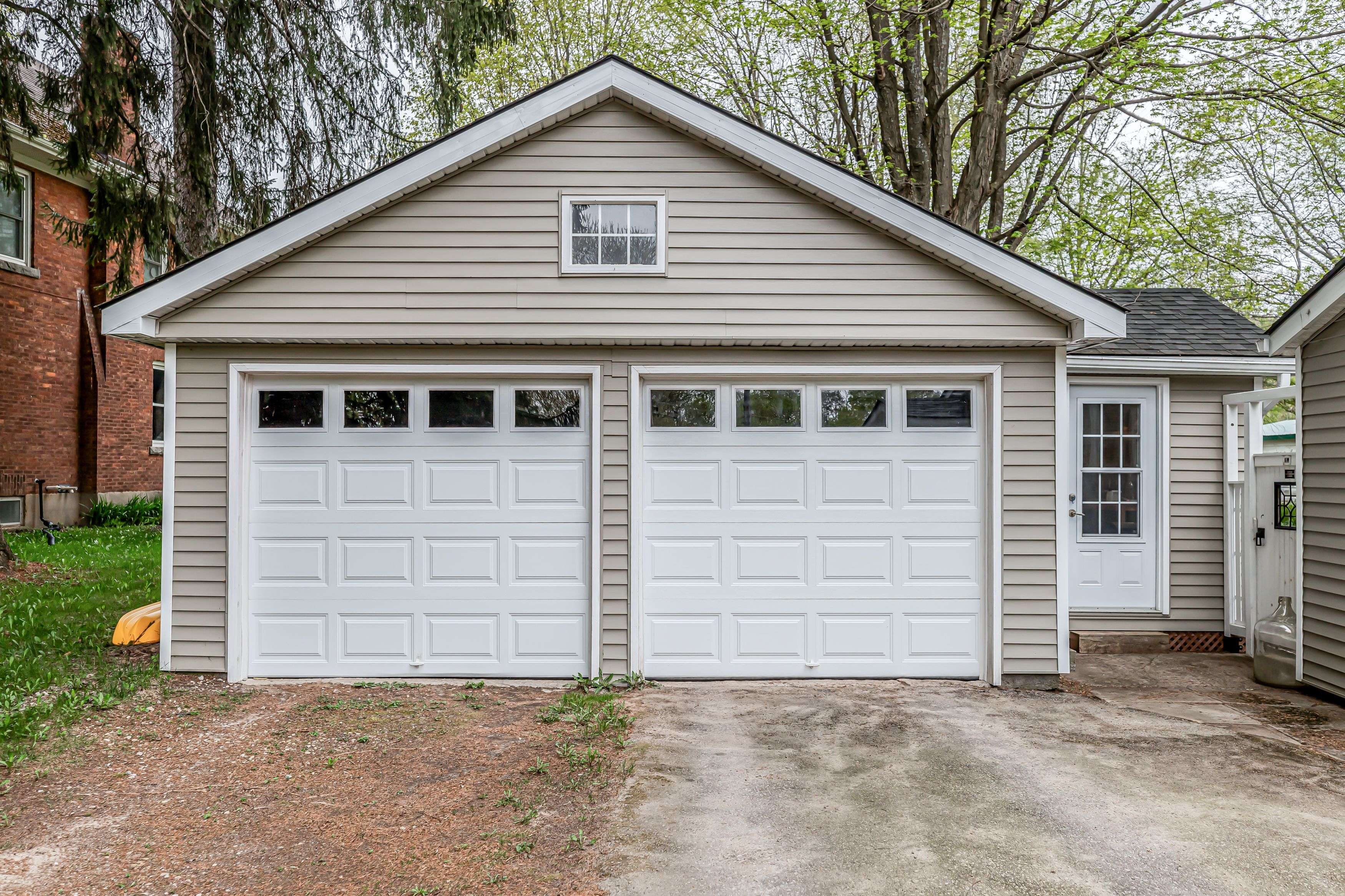 Georgian Bluffs, ON N4K 5T1,382 2nd AVE SE
