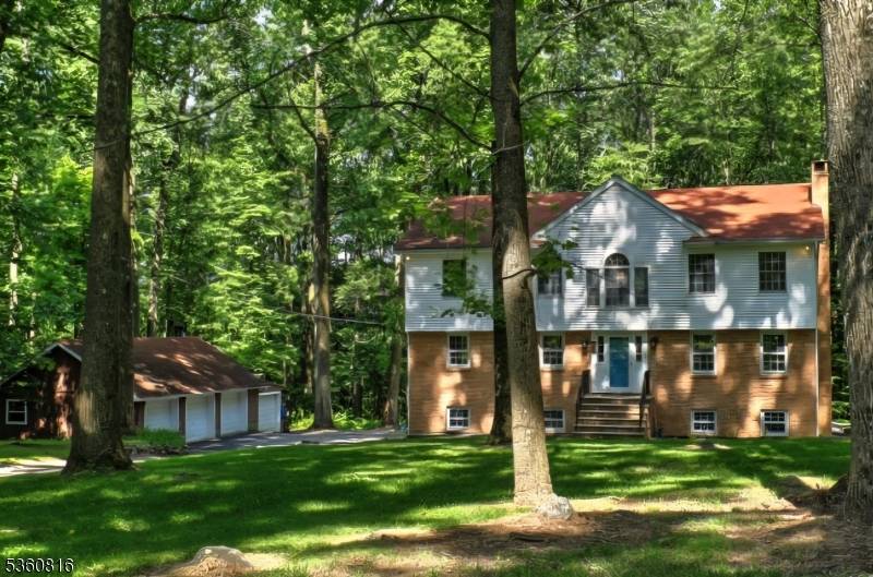 Lebanon Twp., NJ 08826,103 Mountain Top Rd