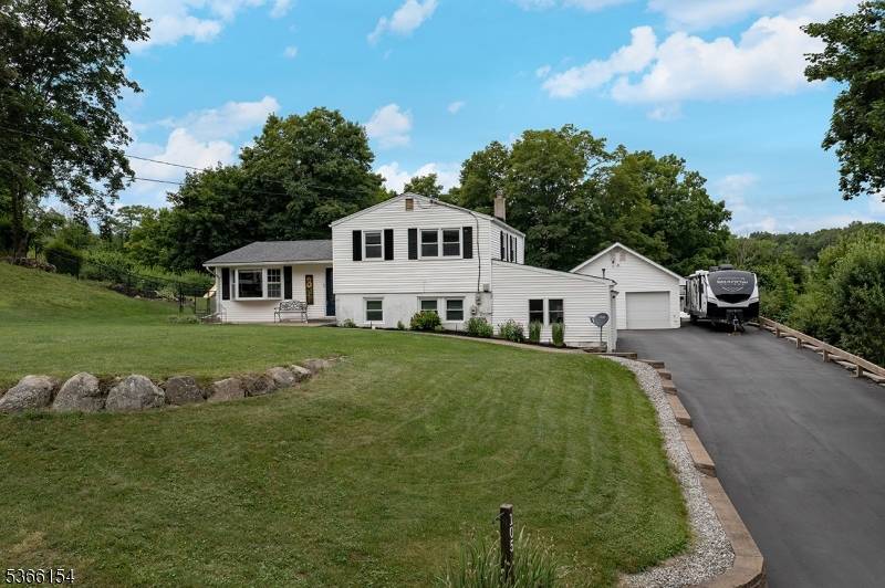 Hampton Twp., NJ 07860,105 Rolling Acres Dr