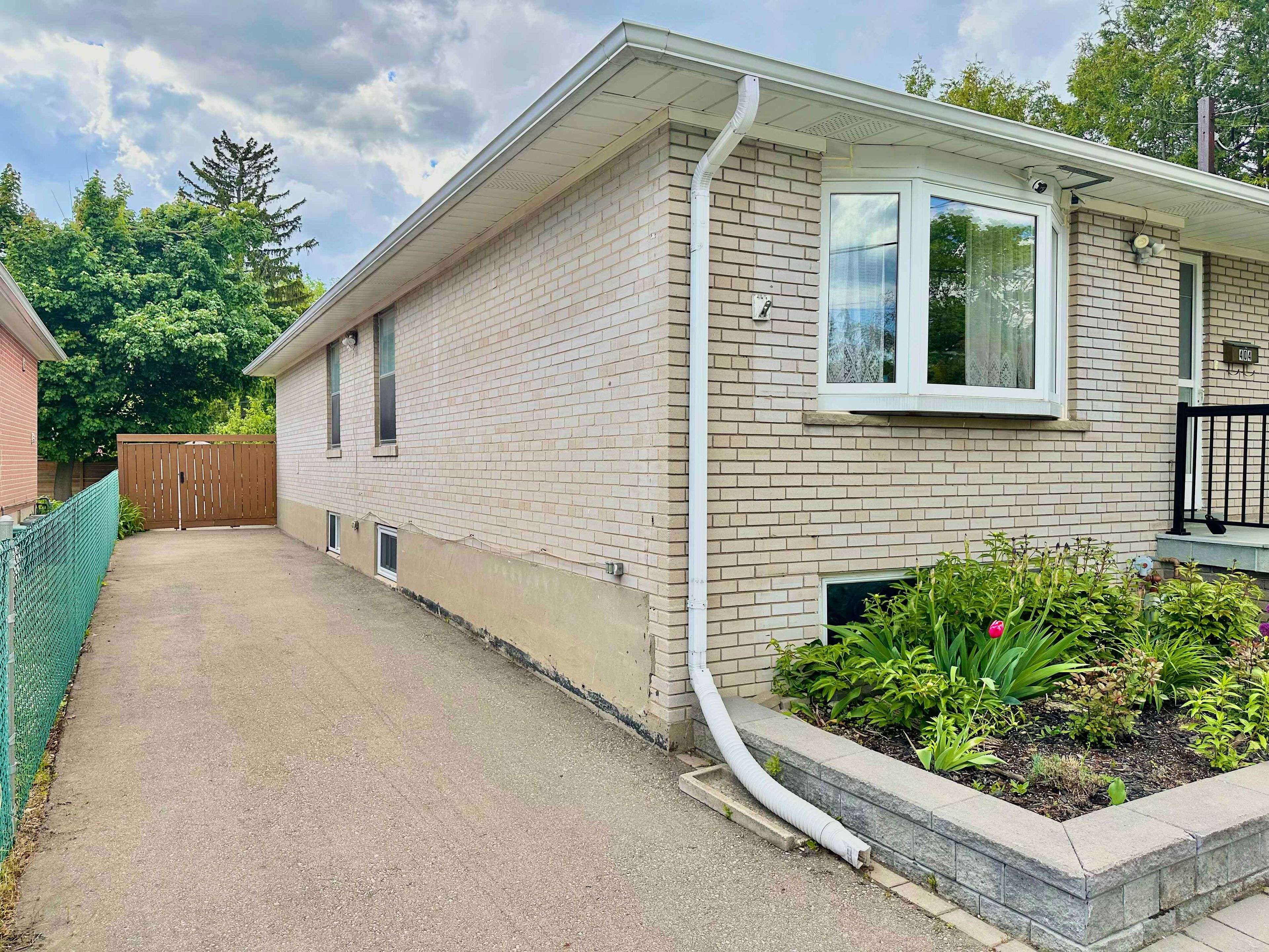Toronto C14, ON M2N 5B1,404 Willowdale AVE
