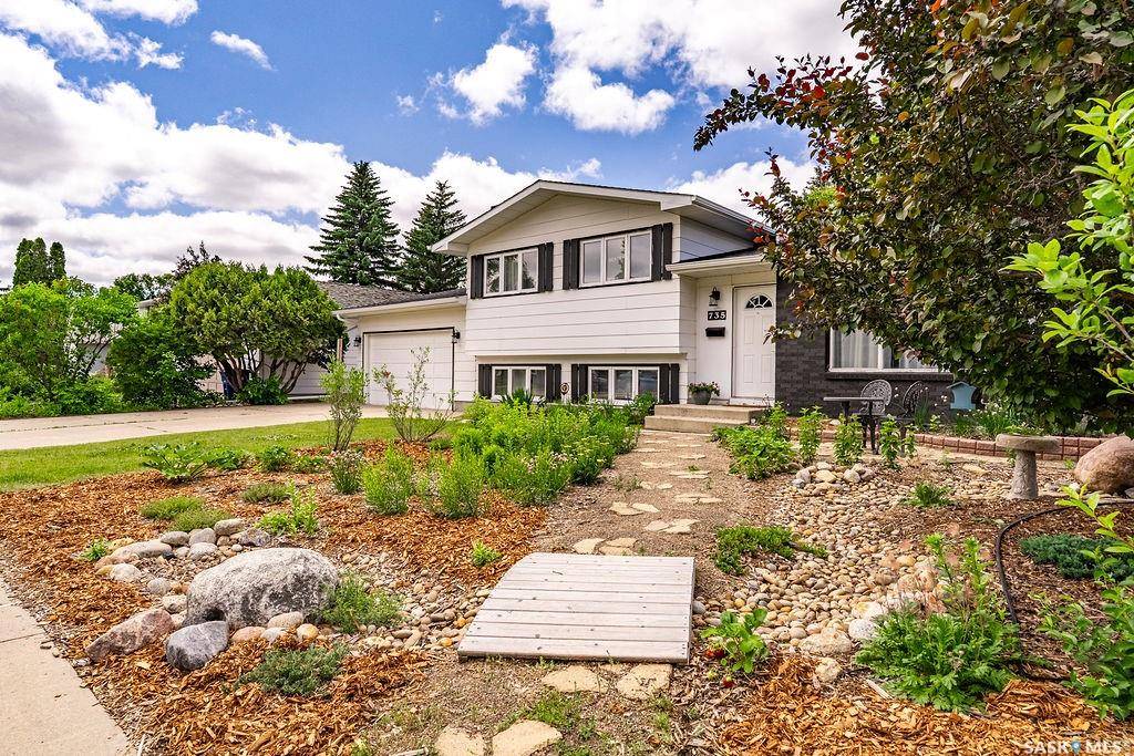 Saskatoon, SK S7H 4S4,735 Trent CRESCENT