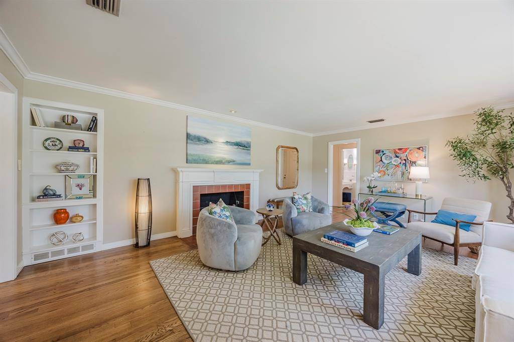 Fort Worth, TX 76116,6420 Waverly Way