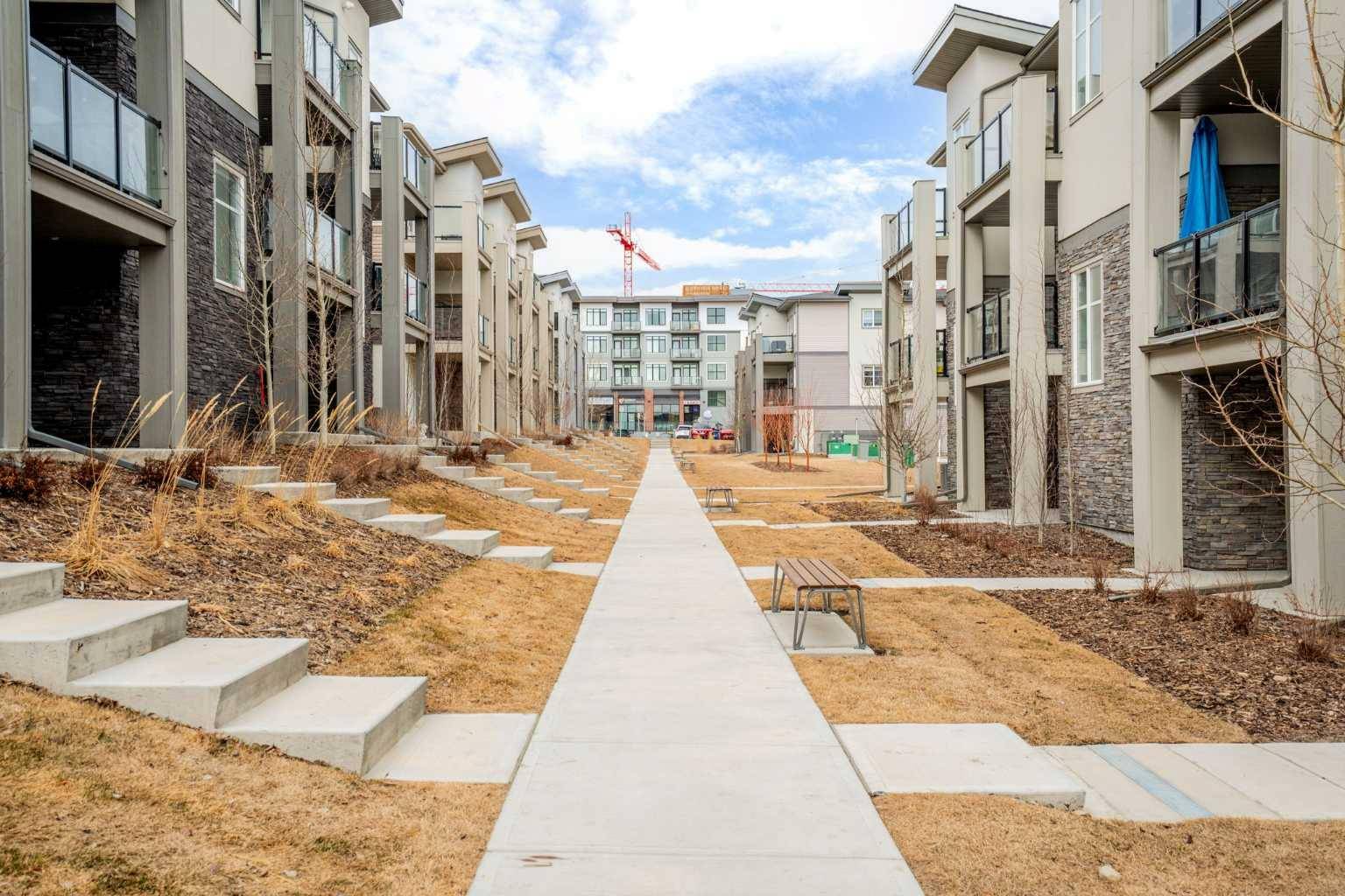 Calgary, AB T3H 6E2,122 Spring Creek Common SW