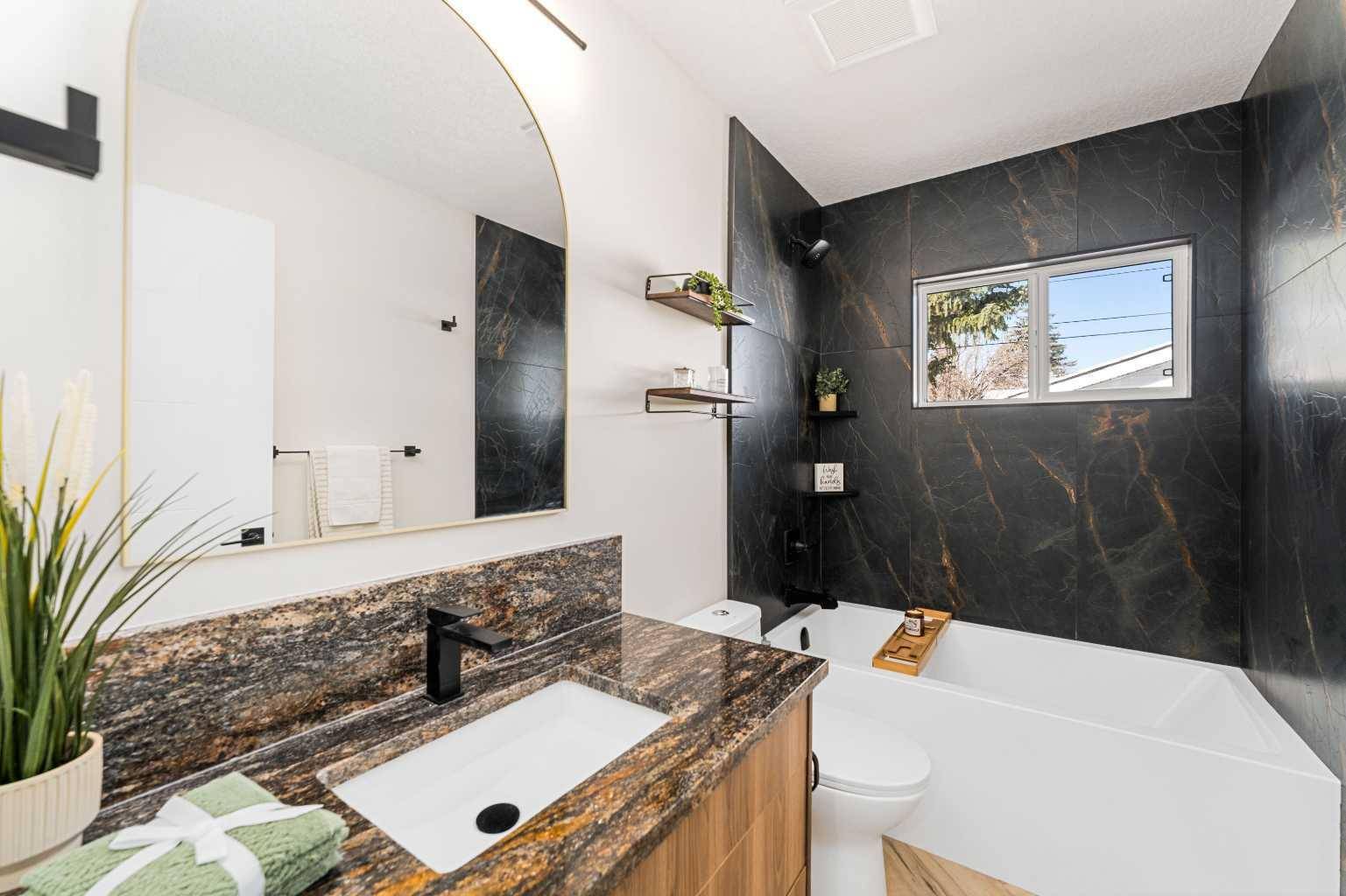 Calgary, AB T2V 3C4,115 Havenhurst CRES SW