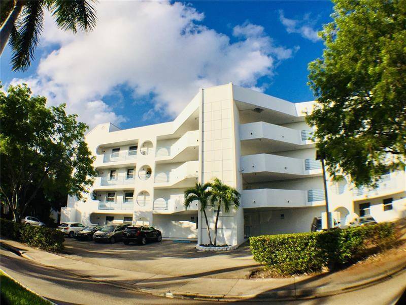 North Miami Beach, FL 33160,16531 NE 35th Ave #7